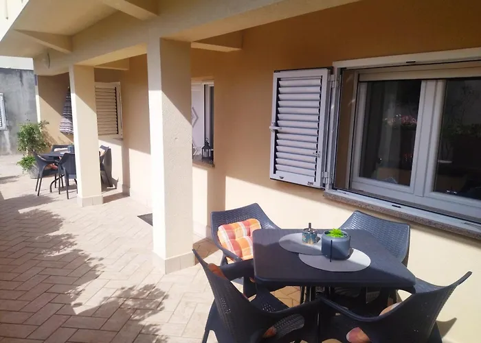 Dunja Apartmán Povljana